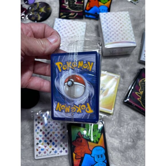 Pokémon Trading Card game and misc Pokemon supplies - Picture 3 of 8